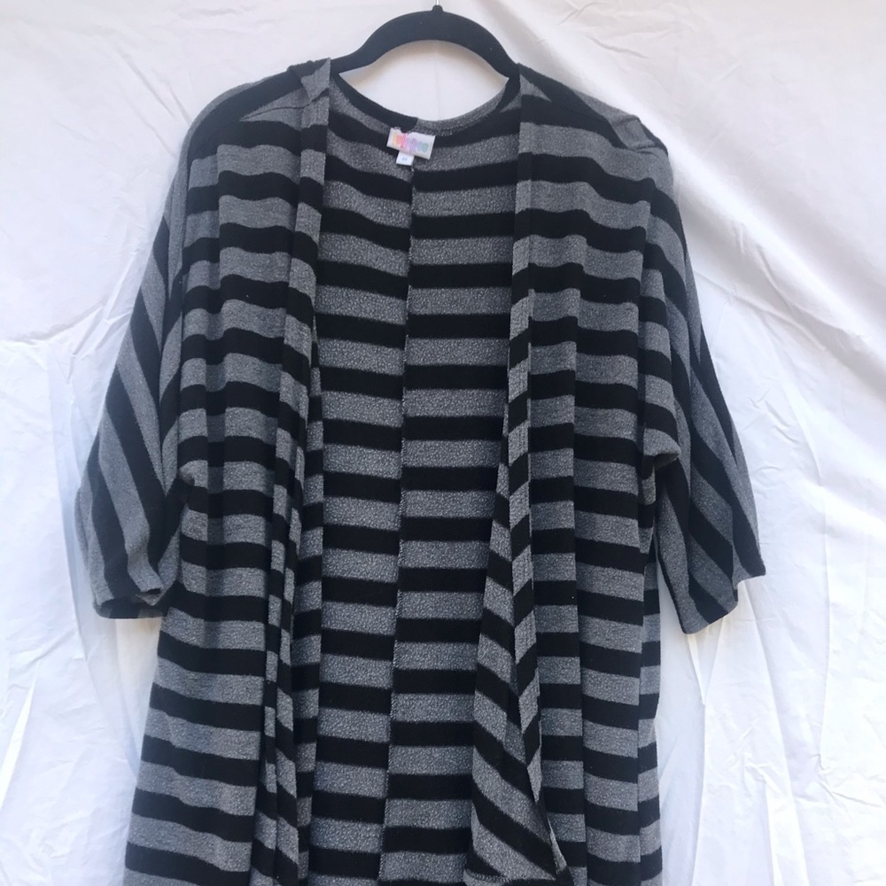 LuLaRoe Lindsey Kimono